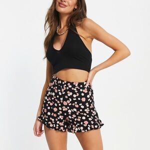 New Look from ASOS High Waist Ruffle Frill Shorts in Black Floral Print
